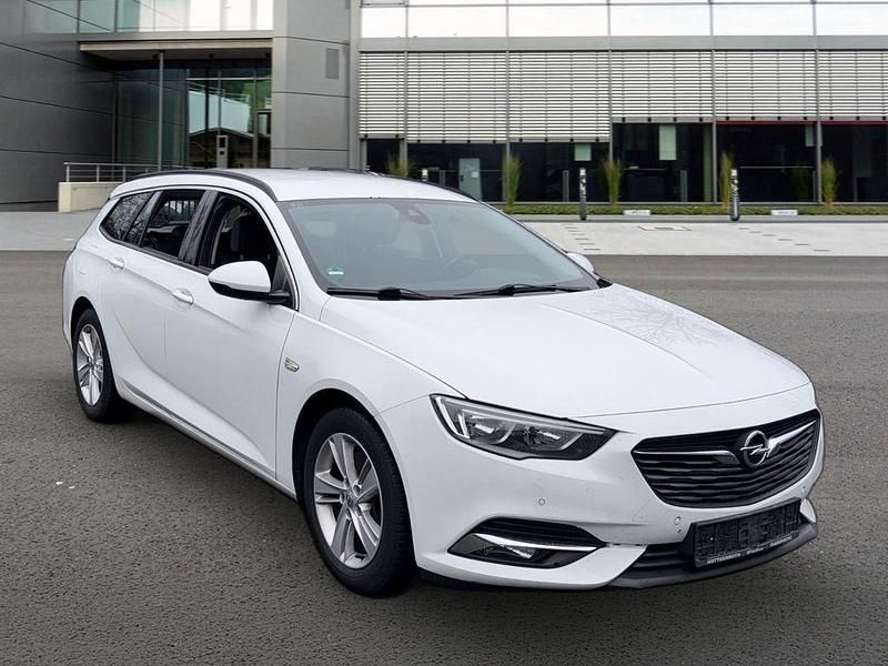 Gebraucht Opel Insignia Business Edition 170 PS (125 kW) 2018 Weiß Kombi