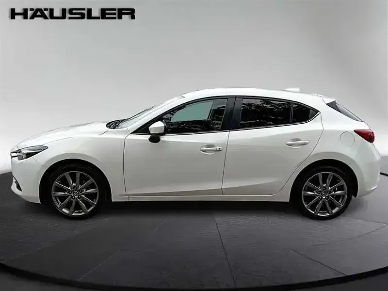 Usata Mazda 3 Signature 120 CV (88 kW) 2018 Bianco Berlina