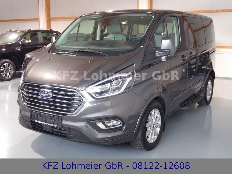 Gebraucht Ford Tourneo Titanium 170 PS (125 kW) 2019 Magneticgrau (metallic) Van / Kleinbus