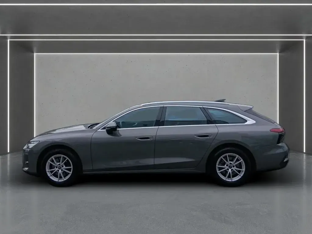 Gebraucht Audi A6 Sport 204 PS (150 kW) 2025 Chronosgrau metallic Kombi