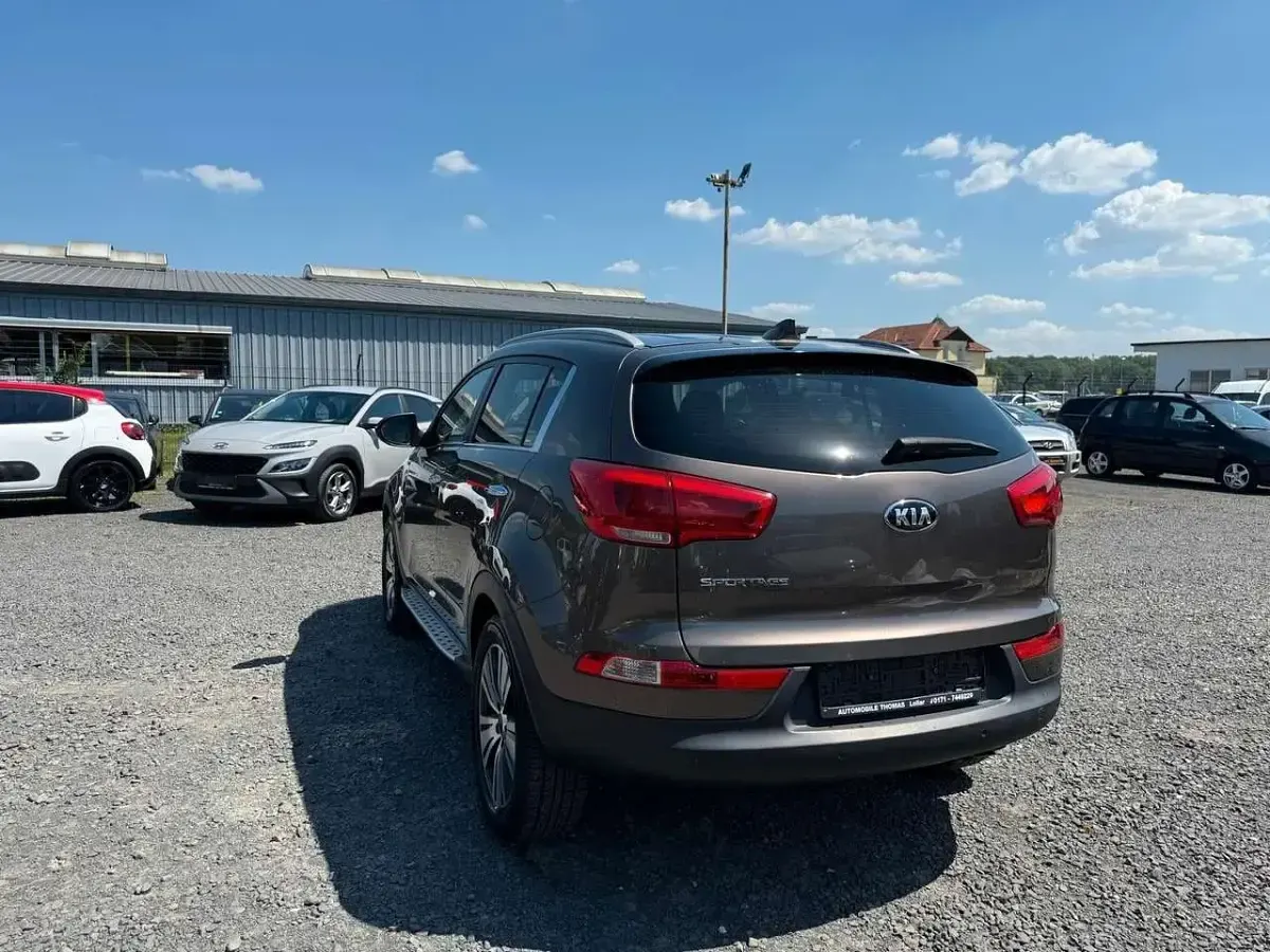 Gebraucht Kia Sportage Spirit 166 PS (122 kW) 2015 Sand track SUV