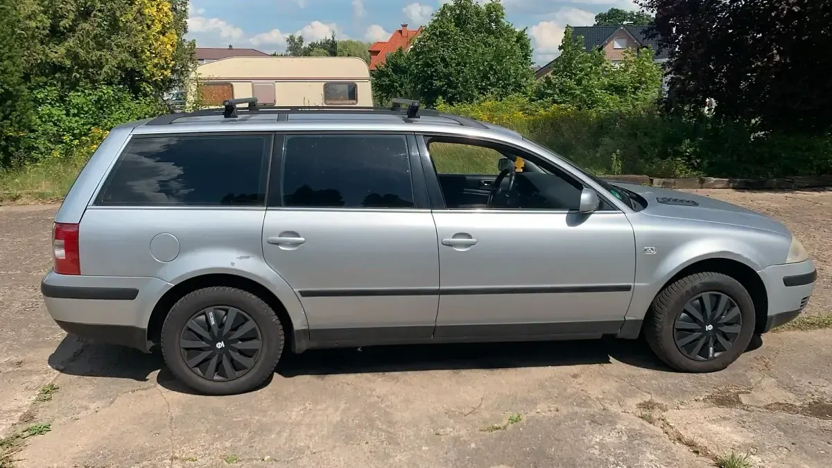 Gebraucht VW Passat 101 PS (74 kW) 2003 Silber Kombi