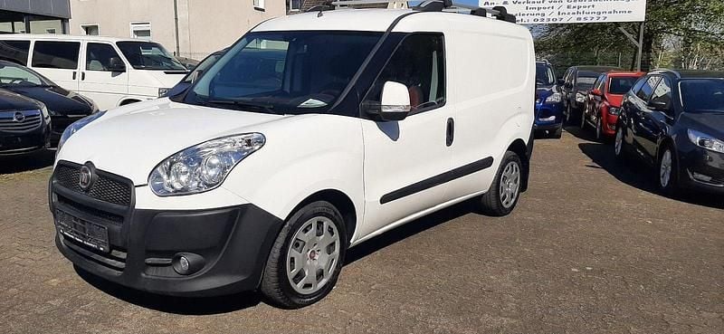 Weiß Gebraucht 2014 Fiat Doblò Van / Kleinbus | 5.490 € (Guter Preis) - Bild 1/4