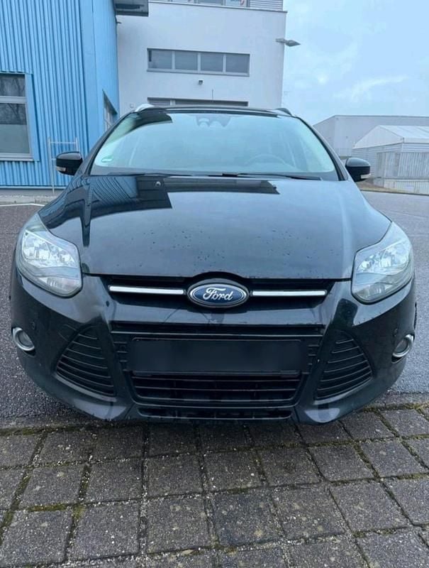 Gebraucht Ford Focus 125 PS (91 kW) 2012 Schwarz Limousine