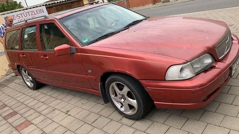 Orange Gebraucht 1998 Volvo V70 Kombi | 3.990 € (Fairer Preis) - Bild 1/4