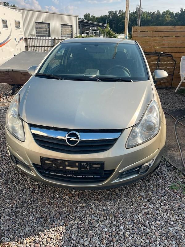 Gold Gebraucht 2008 Opel Corsa Kleinwagen | 2.450 € (Fairer Preis) - Bild 1/4