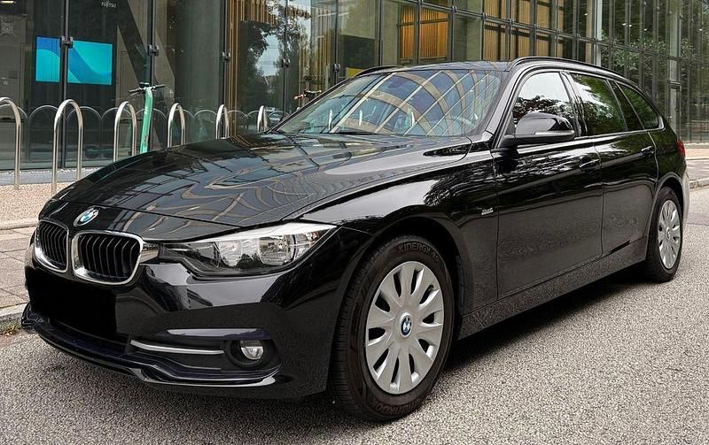 Schwarz Gebraucht 2015 BMW 318 Sport Line Kombi | 12.999 € (Guter Preis) - Bild 1/4