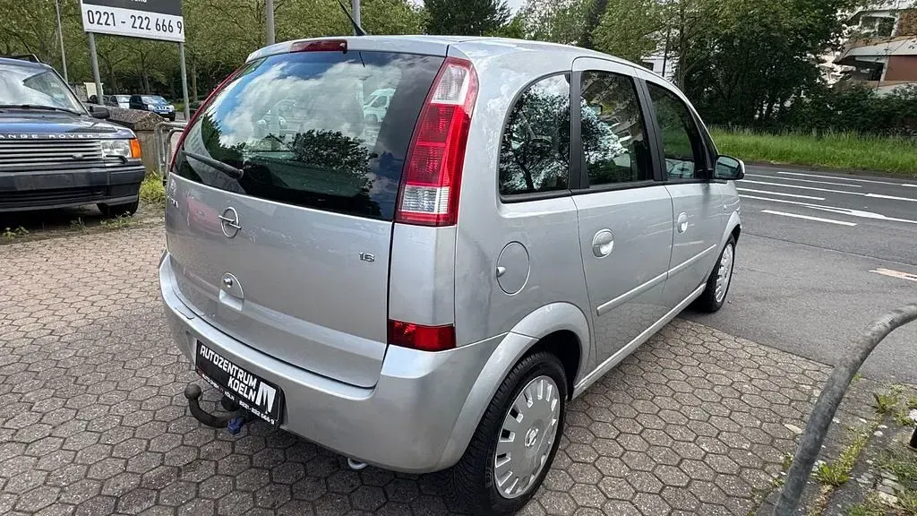 Używany Opel Meriva Cosmo 101 KM (74 kW) 2004 Srebrny Minivan