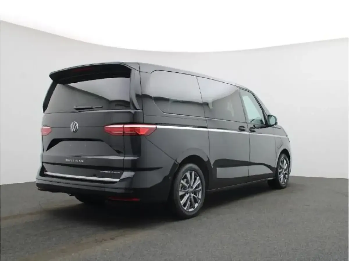 Gebraucht VW Multivan Style 245 PS (180 kW) 2025 Schwarz Van / Kleinbus