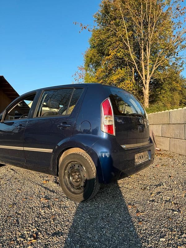 Gebraucht Daihatsu Sirion 87 PS (63 kW) 2006 Blau Kleinwagen