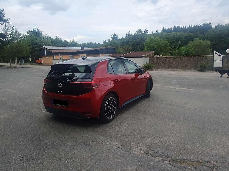Gebraucht VW ID.3 Pro Performance 150 kW (204 PS) 2023 Rot Kleinwagen