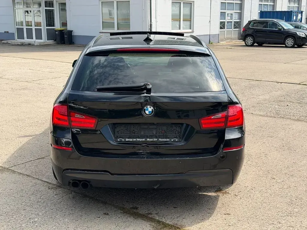 Gebraucht BMW 530 M Sport 258 PS (189 kW) 2011 Schwarz Kombi