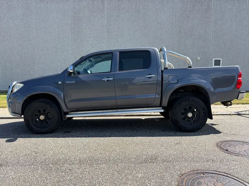 Gebraucht Toyota HiLux 171 PS (125 kW) 2010 Grau Pickup
