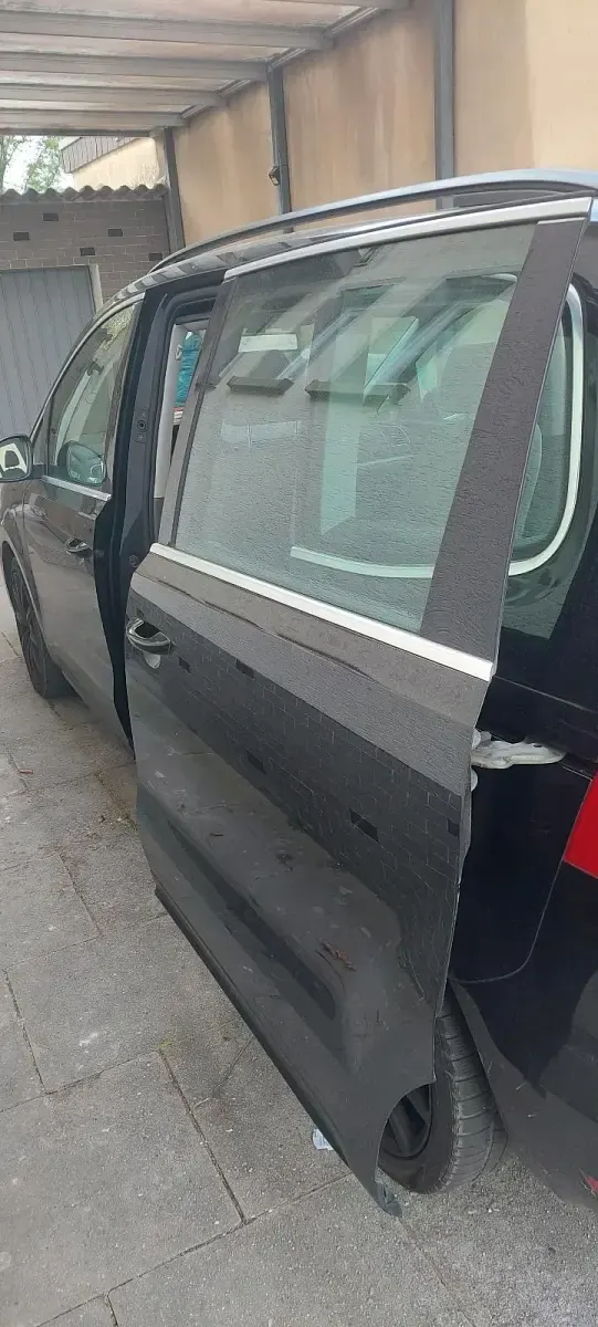 Gebraucht VW Sharan 140 PS (102 kW) 2010 Schwarz Van / Kleinbus