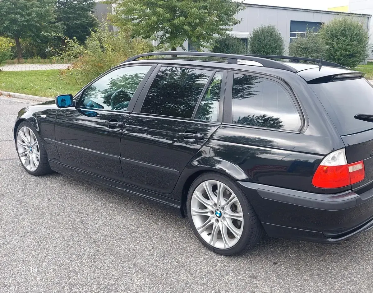 Gebraucht BMW 330 Shadowline 184 PS (135 kW) 2002 Schwarz Kombi