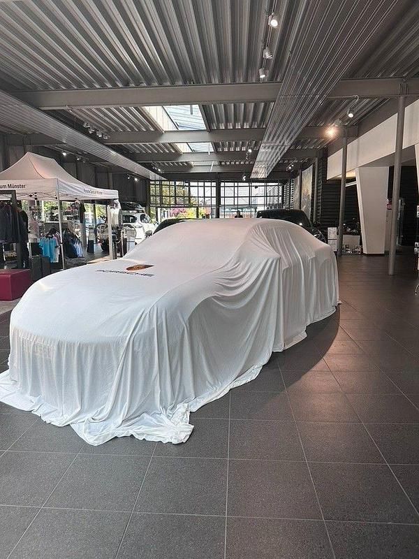 Grau Gebraucht 2017 Porsche Panamera 4 Limousine | 51.000 € (Teuer) - Bild 1/4