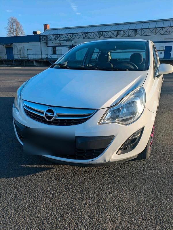 Second-hand Opel Corsa 69 CP (50 kW) 2012 Alb Hatchback