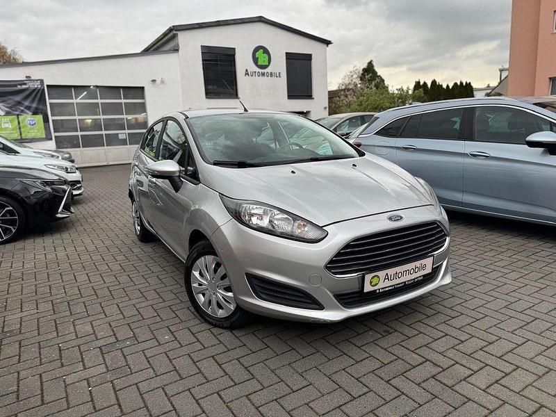 Gebraucht Ford Fiesta 82 PS (60 kW) 2014 Grau Kleinwagen