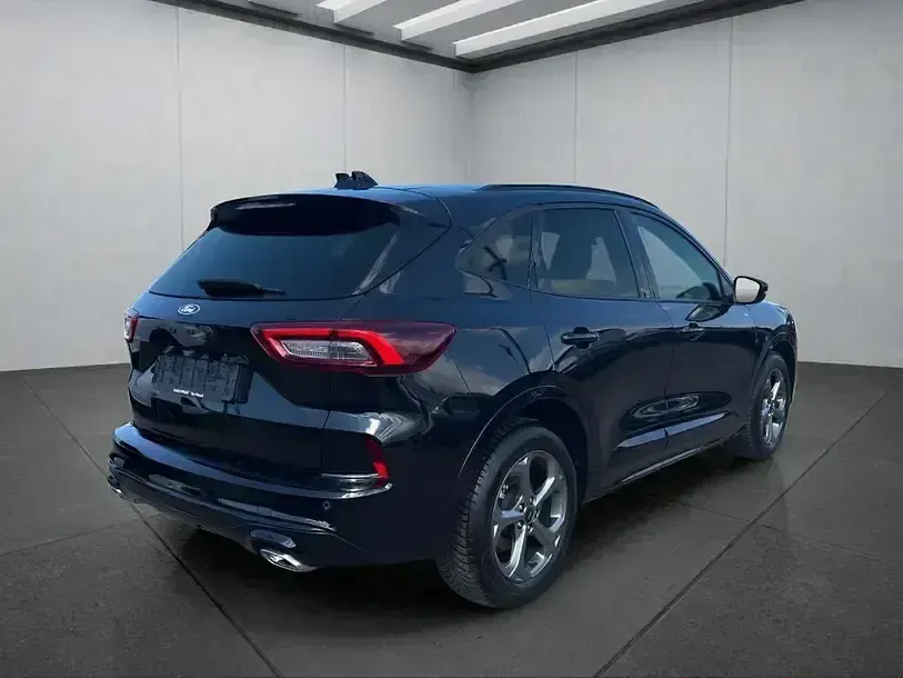 Second-hand Ford Kuga ST-Line 186 CP (136 kW) 2025 Negru SUV