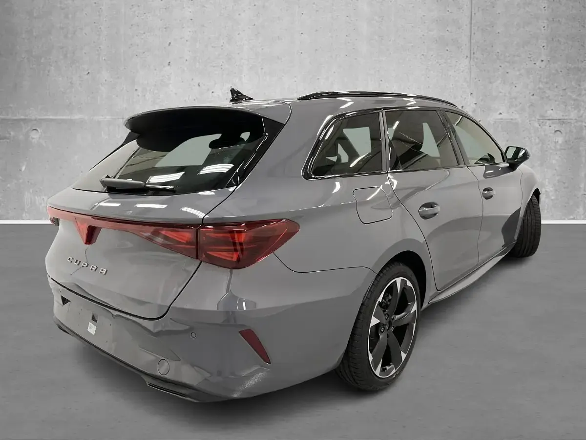 Neu Cupra Leon 150 PS (110 kW) 2026 0e  midnight black met. Kombi