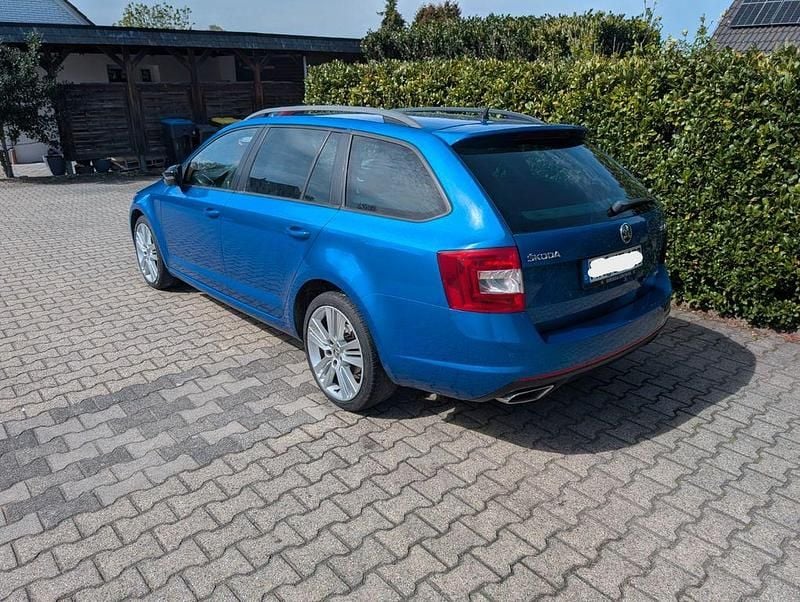 Usado Skoda Octavia RS 184 CV (135 kW) 2013 Azul Familiar