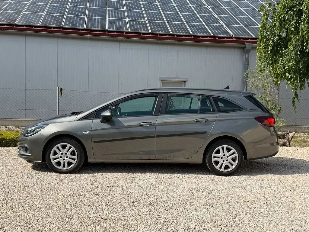 Gebraucht Opel Astra Edition 110 PS (80 kW) 2019 Grau Kombi