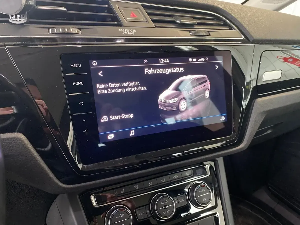 Gebraucht VW Touran Comfortline 150 PS (110 kW) 2019 Van / Kleinbus