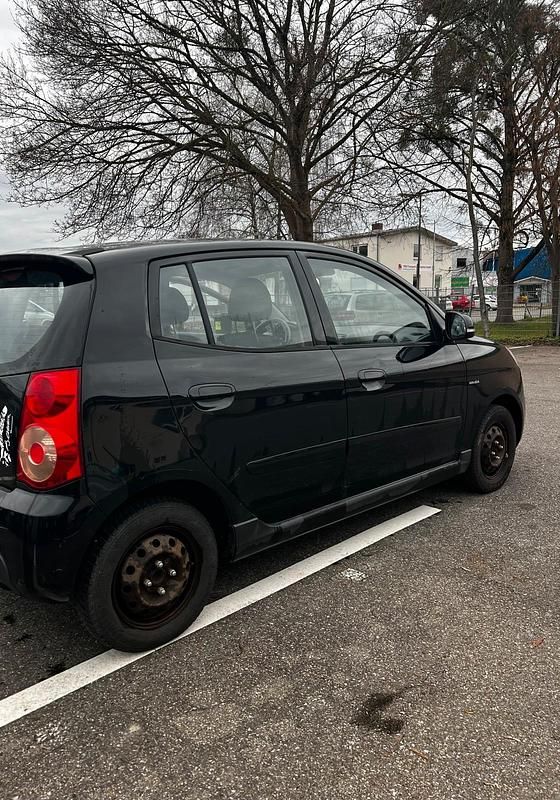 Gebraucht Kia Picanto 65 PS (47 kW) 2010 Schwarz Kleinwagen