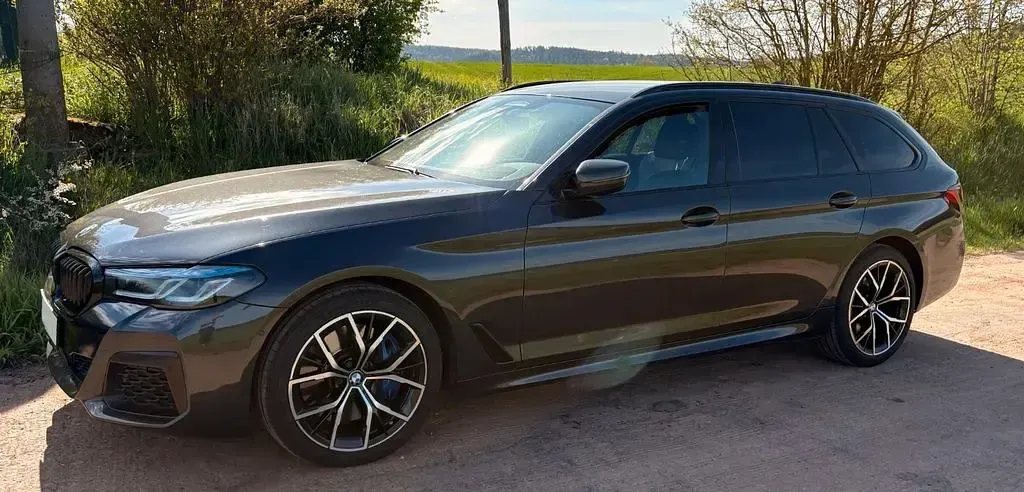 Używany BMW 530 Performance 286 KM (210 kW) 2022 Szary Kombi