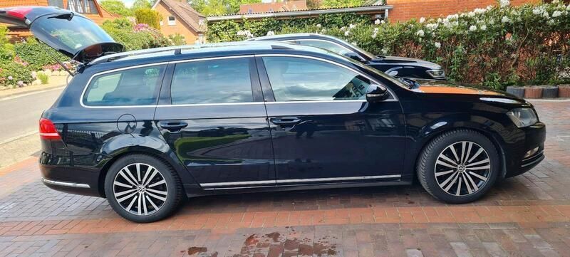 Schwarz Gebraucht 2014 VW Passat Kombi | 10.500 € (Fairer Preis) - Bild 1/4