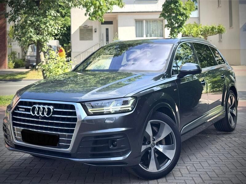 Grau Gebraucht 2016 Audi Q7 Comfort SUV | 27.990 € (Etwas zu teuer) - Bild 1/4