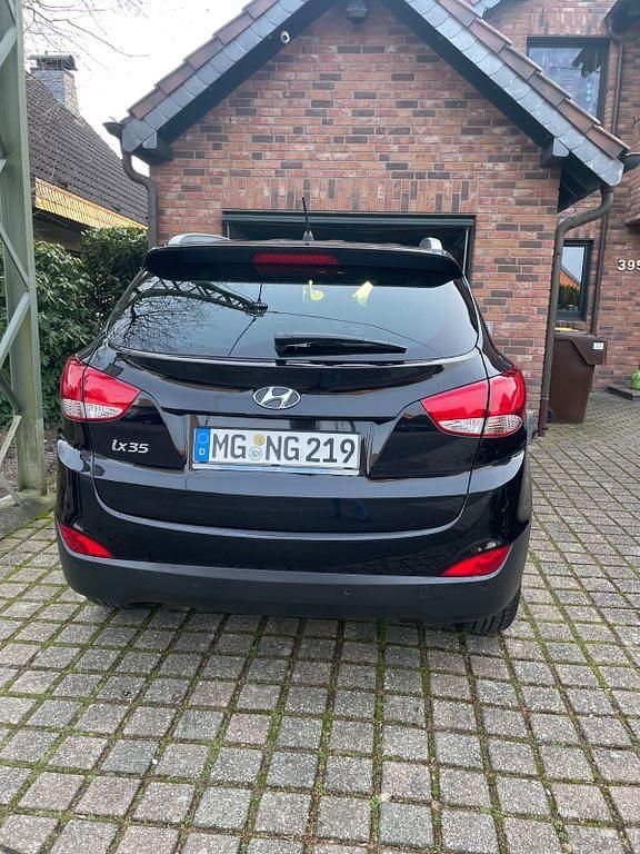 Gebraucht Hyundai ix35 135 PS (99 kW) 2014 Schwarz SUV