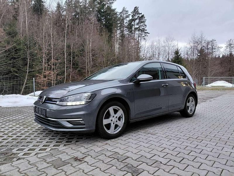 Gebraucht VW Golf VII Join 131 PS (96 kW) 2018 Grau Limousine