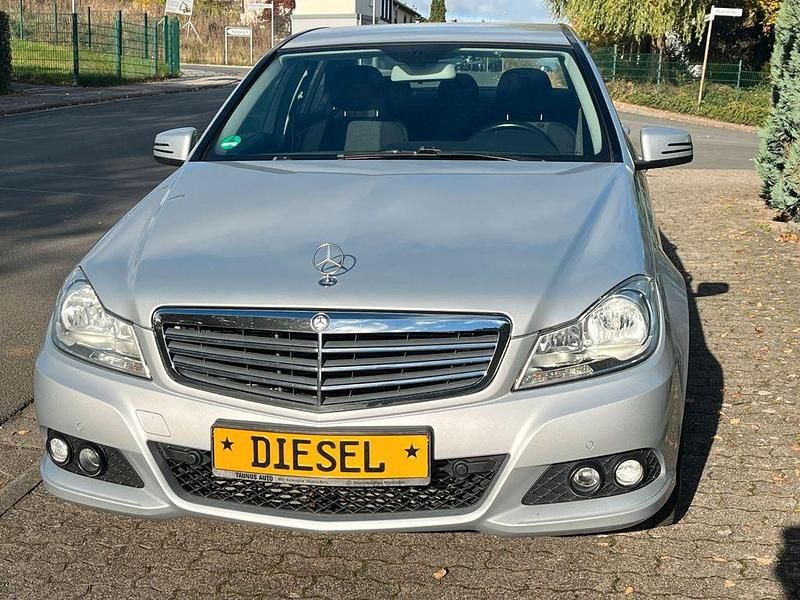Gebraucht Mercedes C220 Avantgarde 170 PS (125 kW) 2012 Silber Limousine
