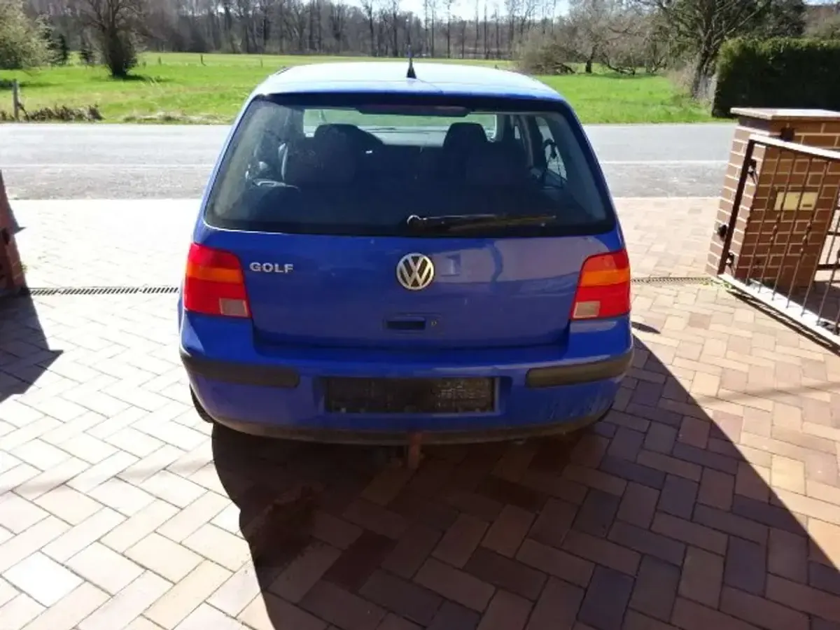 Gebraucht VW Golf IV Trendline 75 PS (55 kW) 2000 Blau Limousine
