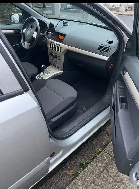 Brugt Opel Astra 140 HK (102 kW) 2008 Grå Sedan