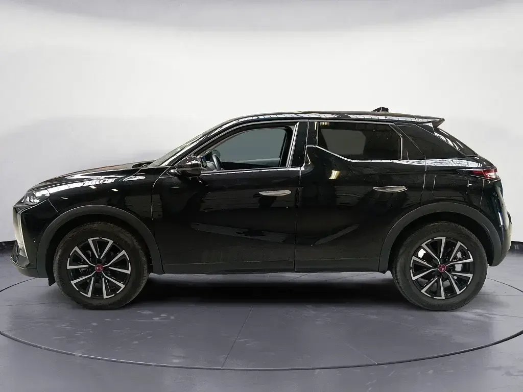 Gebraucht DS Automobiles DS3 Performance 133 PS (97 kW) 2024 (noir perla nera) SUV