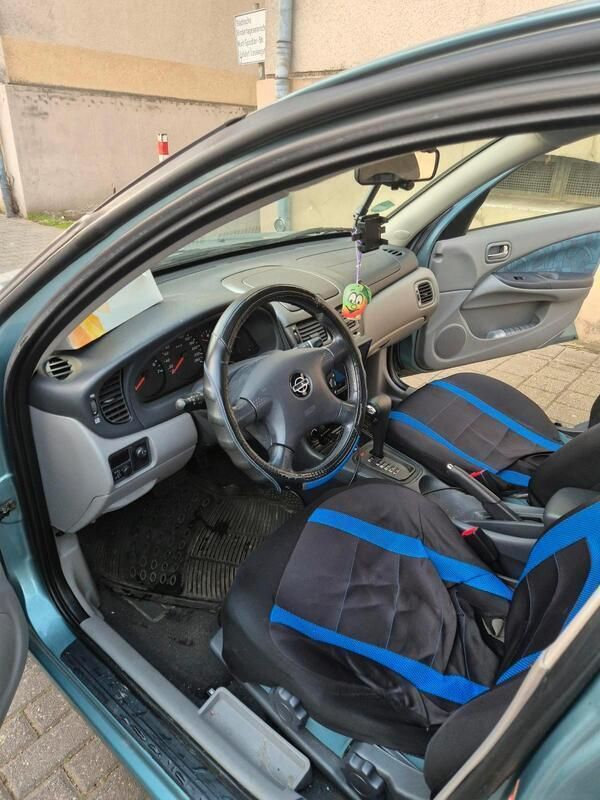 Blau Gebraucht 2002 Nissan Almera Limousine | 2.700 € (Etwas zu teuer) - Bild 1/4