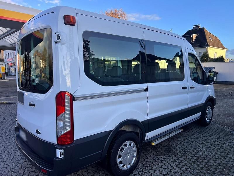 Gebraucht Ford Transit 131 PS (96 kW) 2018 Weiß Van / Kleinbus