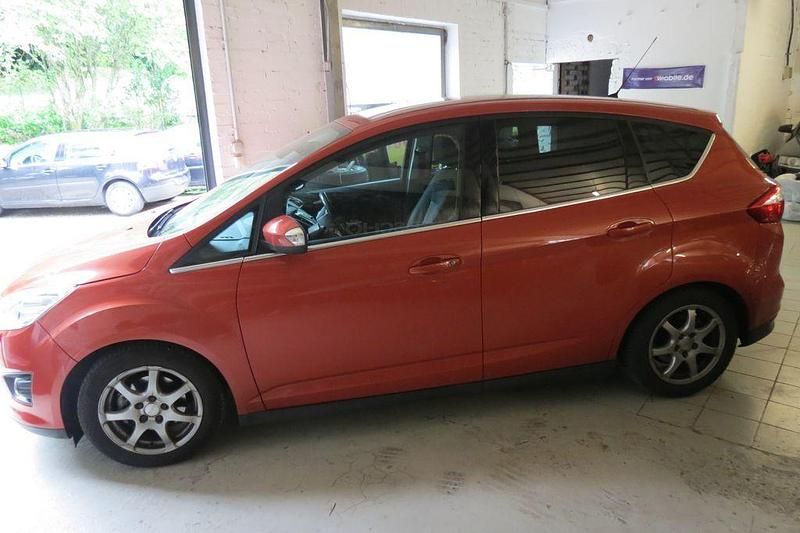 Orange Gebraucht 2012 Ford Grand C-Max Trend Van / Kleinbus | 3.800 € (Guter Preis) - Bild 1/4