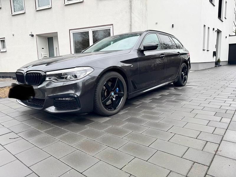 Gebraucht BMW 530 265 PS (194 kW) 2020 Grau Kombi