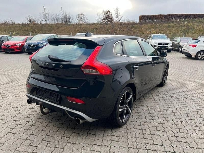 Gebraucht Volvo V40 R-Design 150 PS (110 kW) 2016 Schwarz Limousine