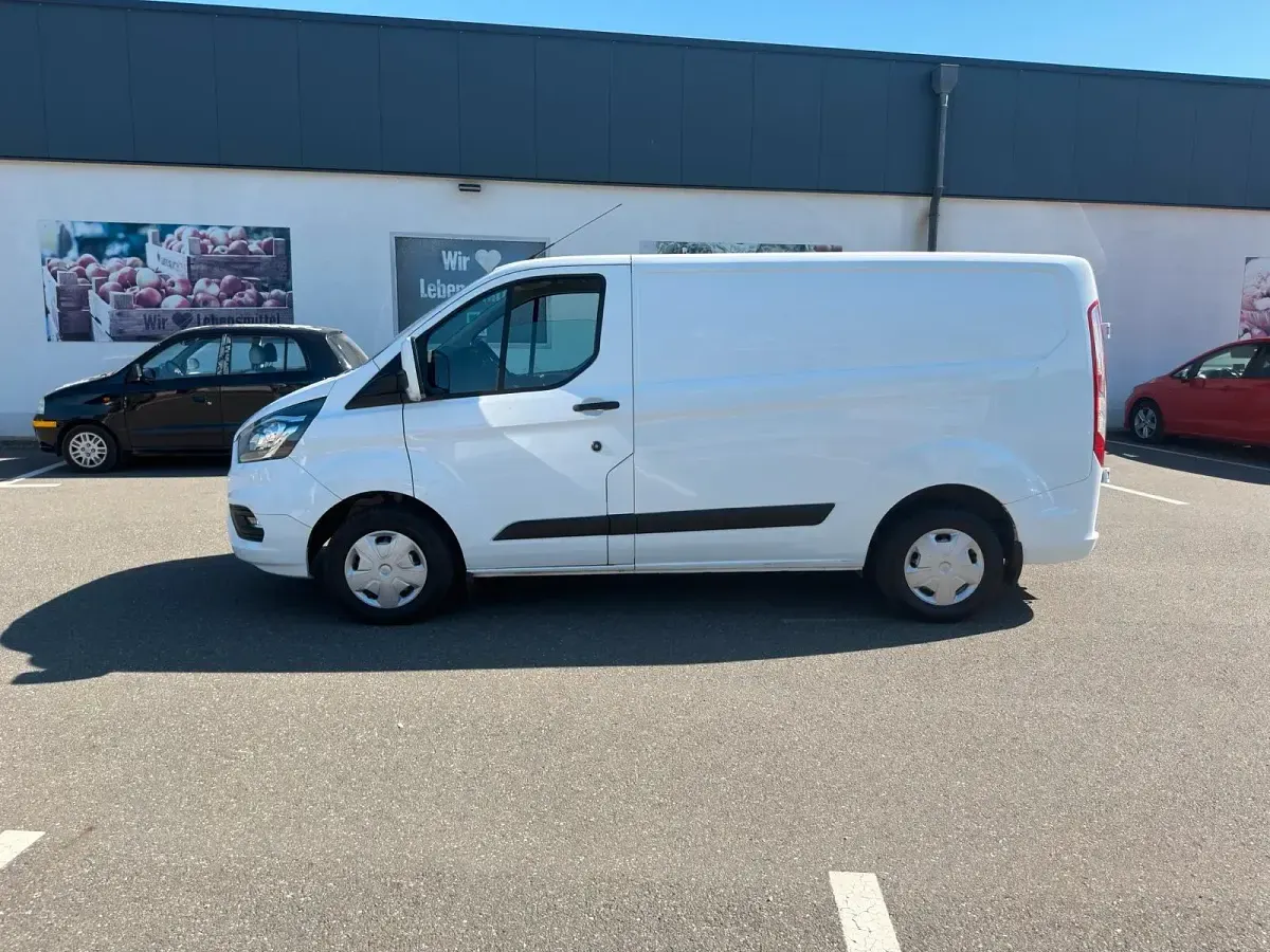 Gebraucht Ford Transit Custom 131 PS (96 kW) 2020 Weiß Van / Kleinbus