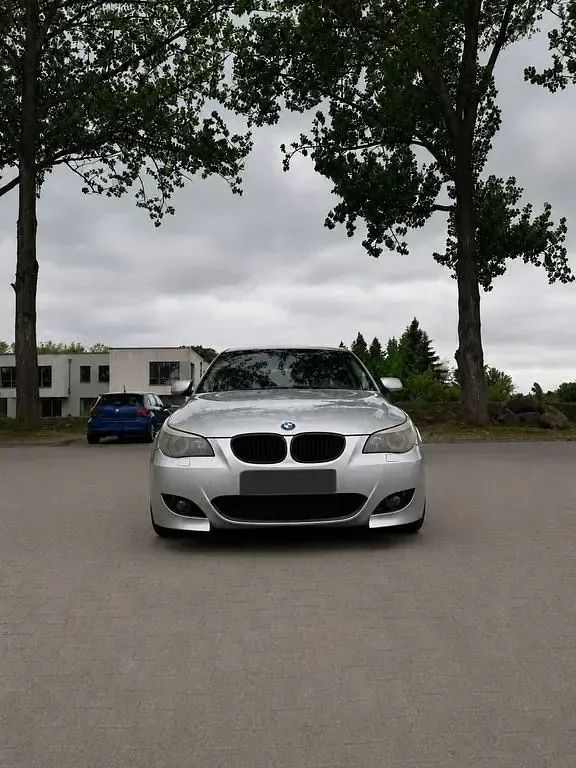 Gebraucht BMW 520 170 PS (125 kW) 2004 Silber Limousine