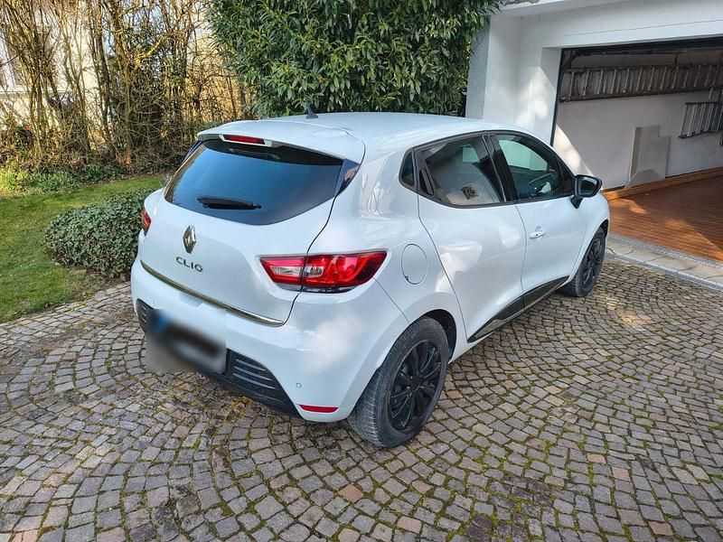 Gebraucht Renault Clio IV Collection 76 PS (55 kW) 2019 Weiß Kleinwagen