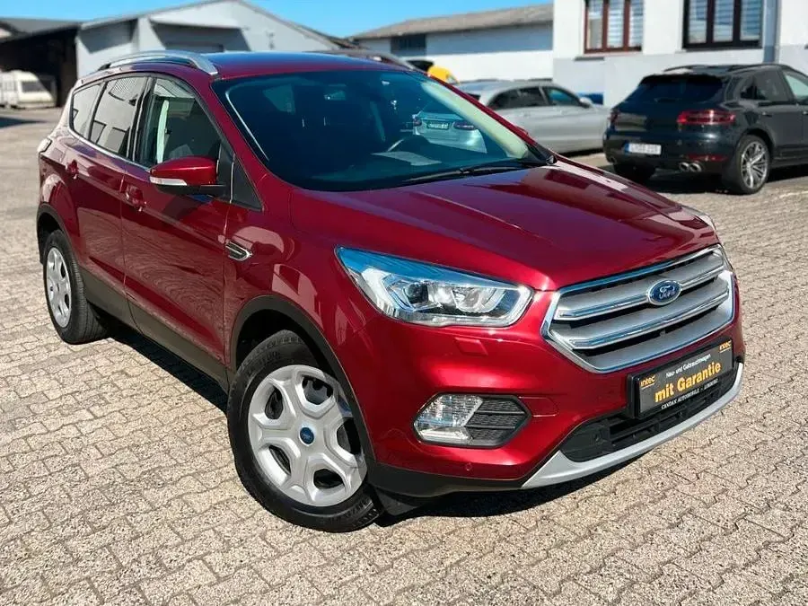 Gebraucht Ford Kuga Cool & Connect 150 PS (110 kW) 2019 Rot SUV