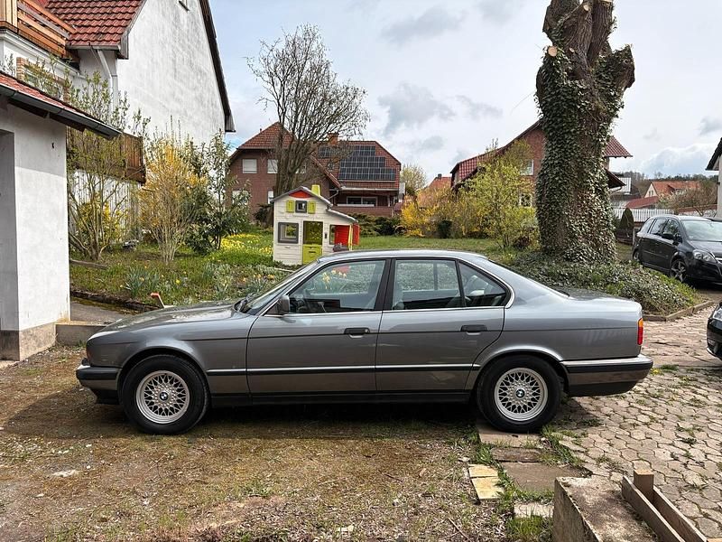 Second-hand BMW 525 192 CP (141 kW) 1991 Berlinǎ