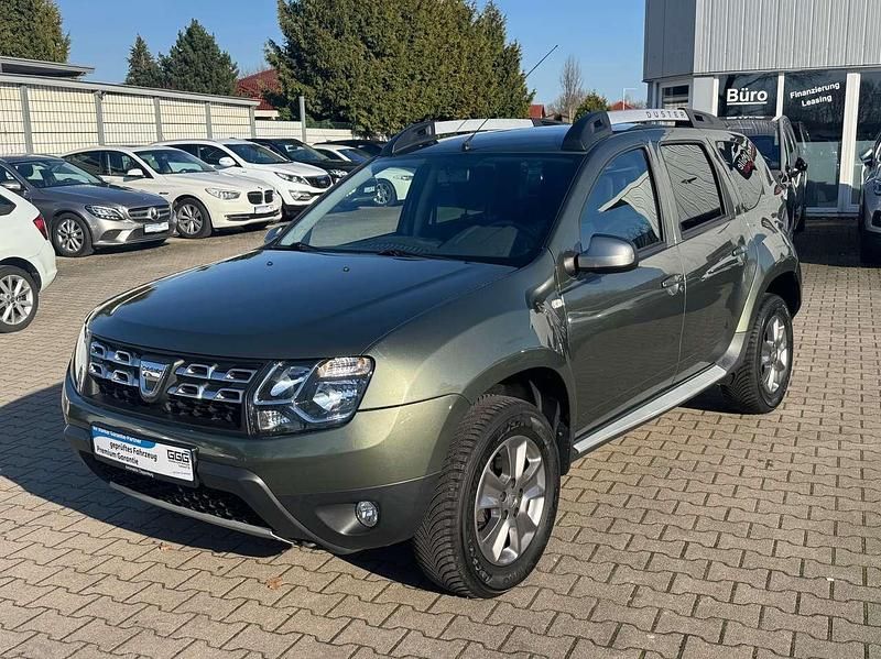Gebraucht Dacia Duster Celebration 109 PS (80 kW) 2015 Olive grey SUV