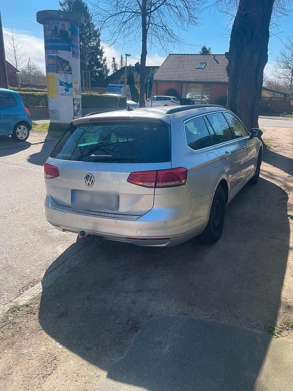 Gebraucht VW Passat 150 PS (110 kW) 2015 Silber Kombi