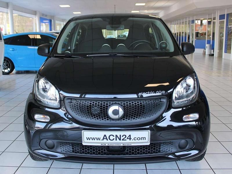 Gebraucht Smart ForFour Electric Drive 60 kW (82 PS) 2018 Schwarz Kleinwagen